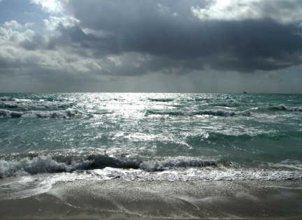 Bølger fra havet. Foto: milan.boers, Creative Commons by 2.0 